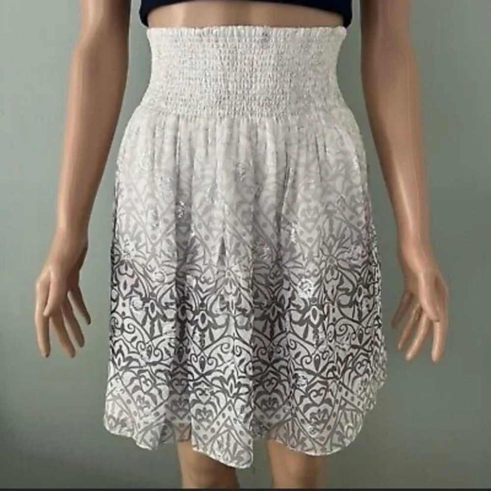 White House Black Market Silk / Metallic Skirt. Size Small- EUC - Picture 4 of 10